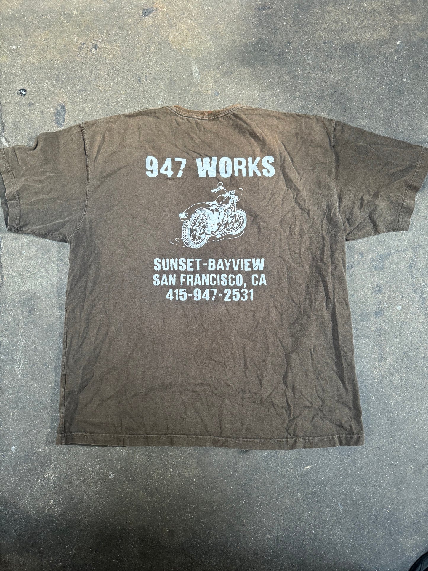 Vintage 2XL Carhartt Heavyweight 947 WORKS Staple Pocket T Brown